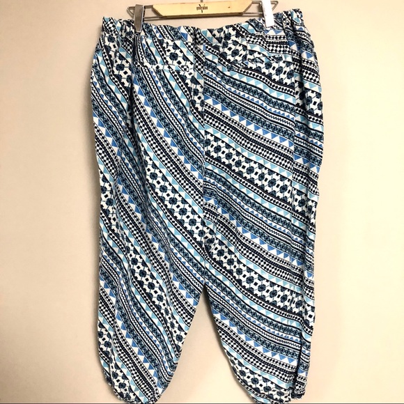 LANE BRYANT blue Aztec print joggers - Picture 6 of 6